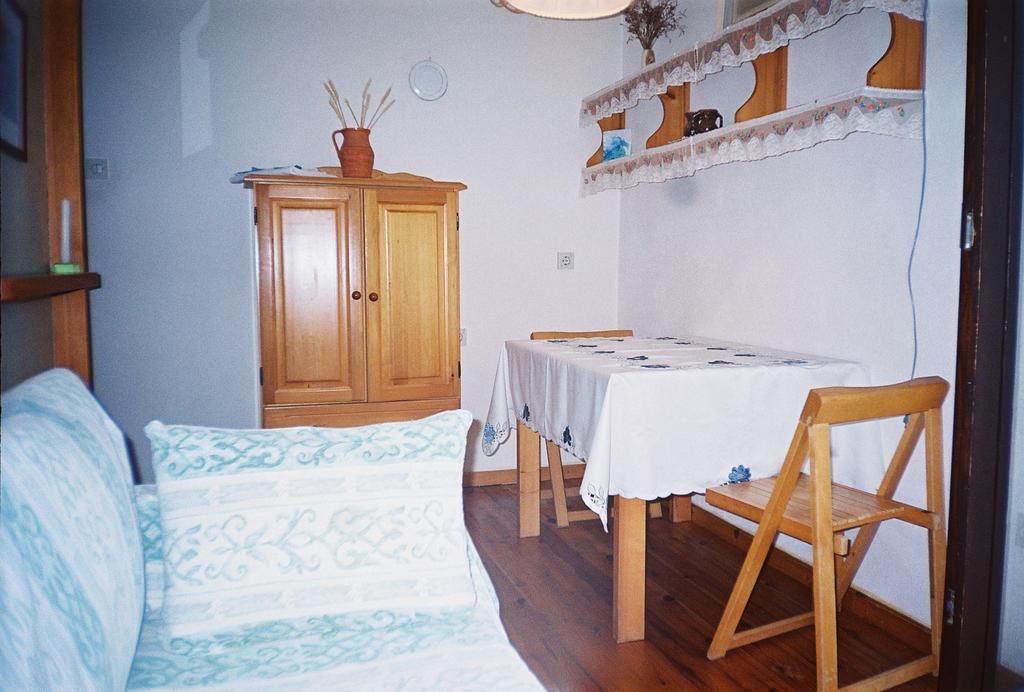 مالينسكا Apartments Ljuba I Mare الغرفة الصورة